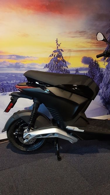 Piaggio 1 Elektrische Scooter