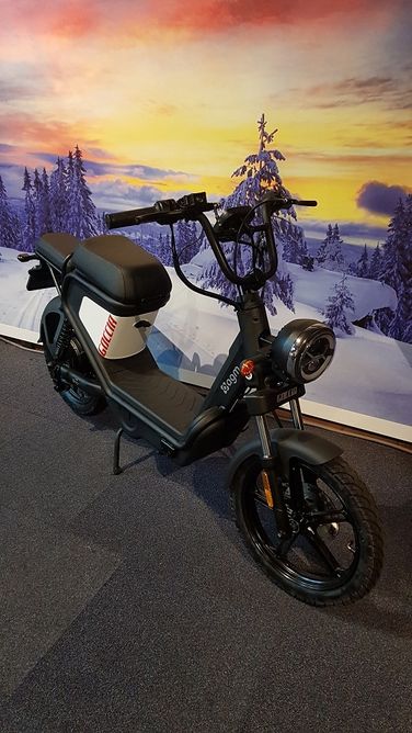 AGM Goccia Elektrische Scooter